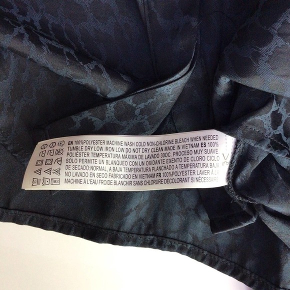 Forever 21 | Black Blue Leopard Print Semi Sheer Button Front Shirt XS - Picture 5 of 6